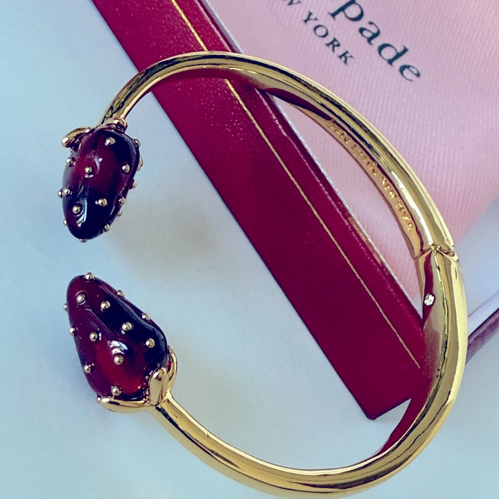 โ ๏ธ Kate โขSpade โขNew York โขGold Bangle with Red Strawberry Charms